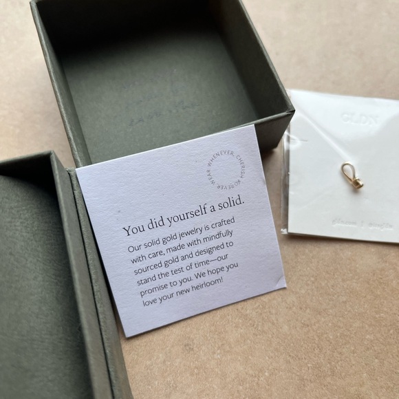 GLDN extra solid gold Aura charm white sapphire - Picture 5 of 9